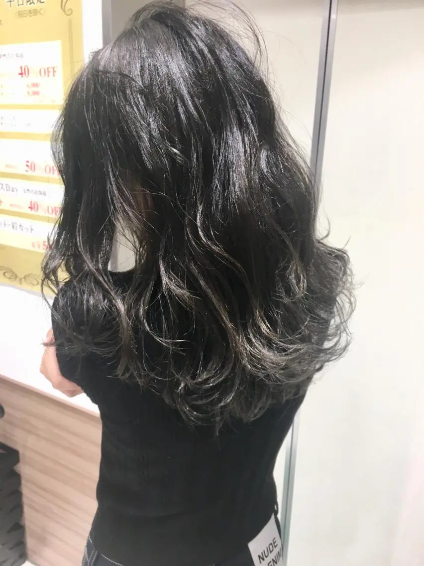 ロング カラー グレージュ 店長 小池アキトのヘアスタイル
