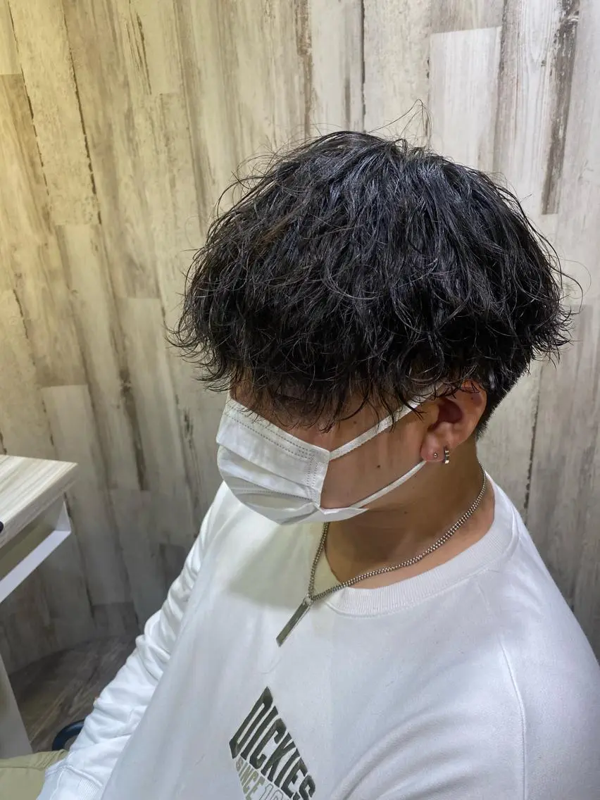 メンズ メンズパーマ 波巻きパーマ カット パーマ 西山 恵太郎のヘアスタイル