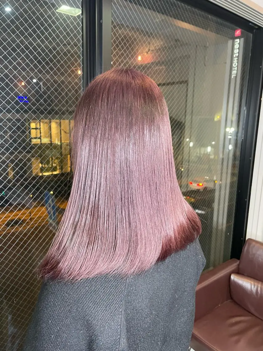 カラー アッシュ バレイヤージュ ベージュカラー ブリーチ グラデーションカラー ヘアカラー トリートメント 安田和洋 ブリーチカラー特化のヘアスタイル