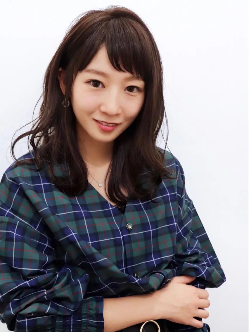 セミロング カラー アッシュ 透明感カラー 外ハネヘア カット ヘアカラー トリートメント 二児のパパで店長な 戸田健治のヘアスタイル
