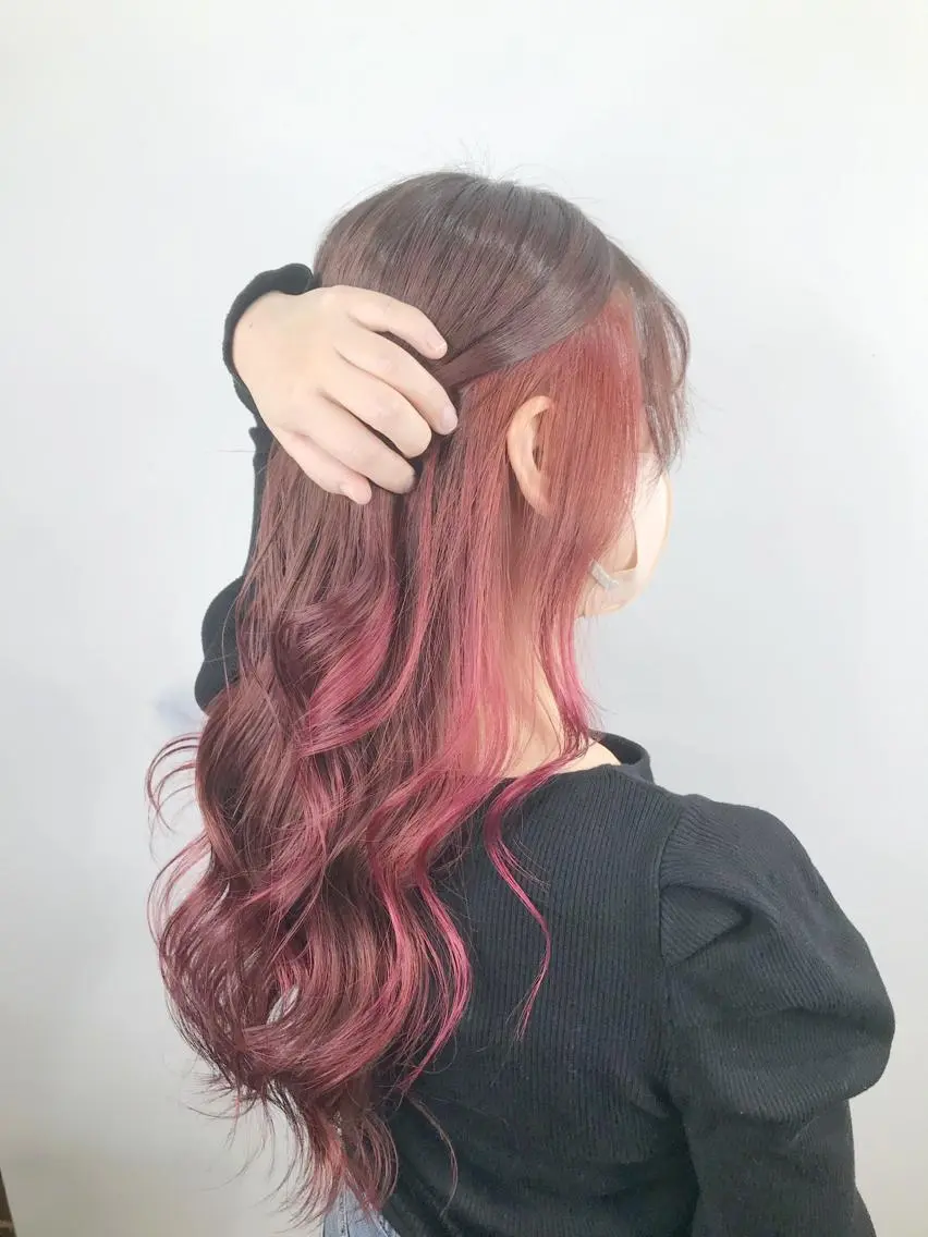 ロング カラー ブリーチ ケアブリーチ イルミナカラー ピンクカラー 韓国風ヘア インナーカラー/ ストレート/奥野洸也のヘアスタイル