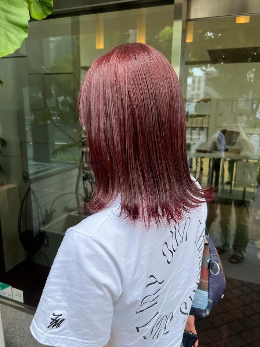 ミディアム カラー ブリーチ カット ヘアカラー トリートメント 柏木 彩花のヘアスタイル