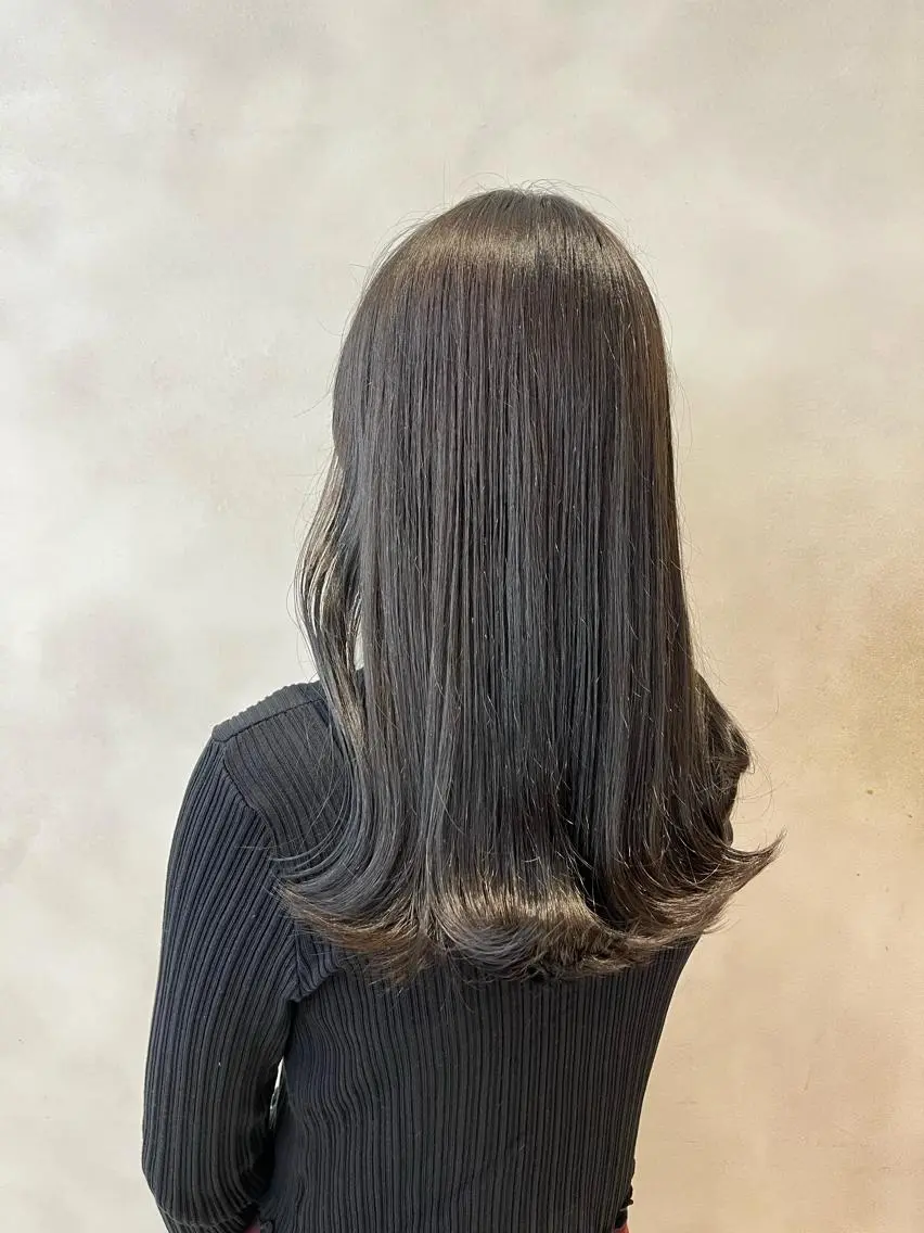 セミロング アッシュ カット トリートメント 外ハネボブ♡ YUIのヘアスタイル