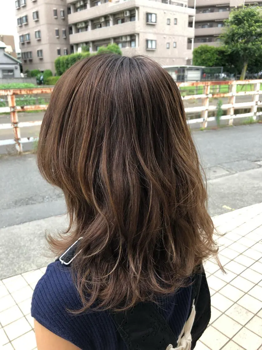 ミディアム カラー グレージュ ハイライトカラー ハイライト カット ヘアカラー トリートメント 🌙似合わせ🐈‍⬛ ケア✨又吉のヘアスタイル