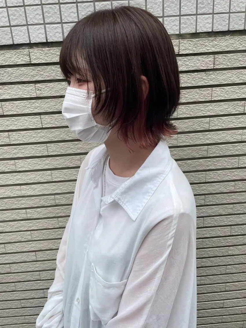 ミディアム カラー ブリーチ インナーカラー ピンクカラー ボブ 顔周りカット ウルフ レイヤー パーマ🪐MANAのヘアスタイル