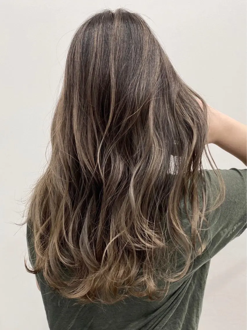 ロング カラー ヘアアレンジ 【公式】amble luxe池袋東口🩷のヘアスタイル