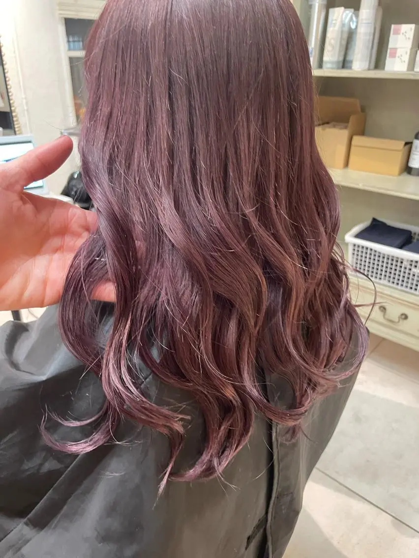 ロング カラー イルミナカラー ラベンダーカラー ピンクカラー ピンクラベンダー カット ブリーチ特化 ハイトーンRYOYAのヘアスタイル