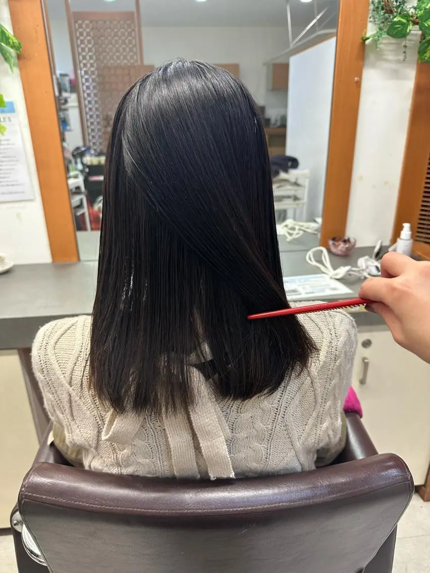 ミディアム カット 縮毛矯正 トリートメント ブリーチカラー🫧 森　凪沙のヘアスタイル