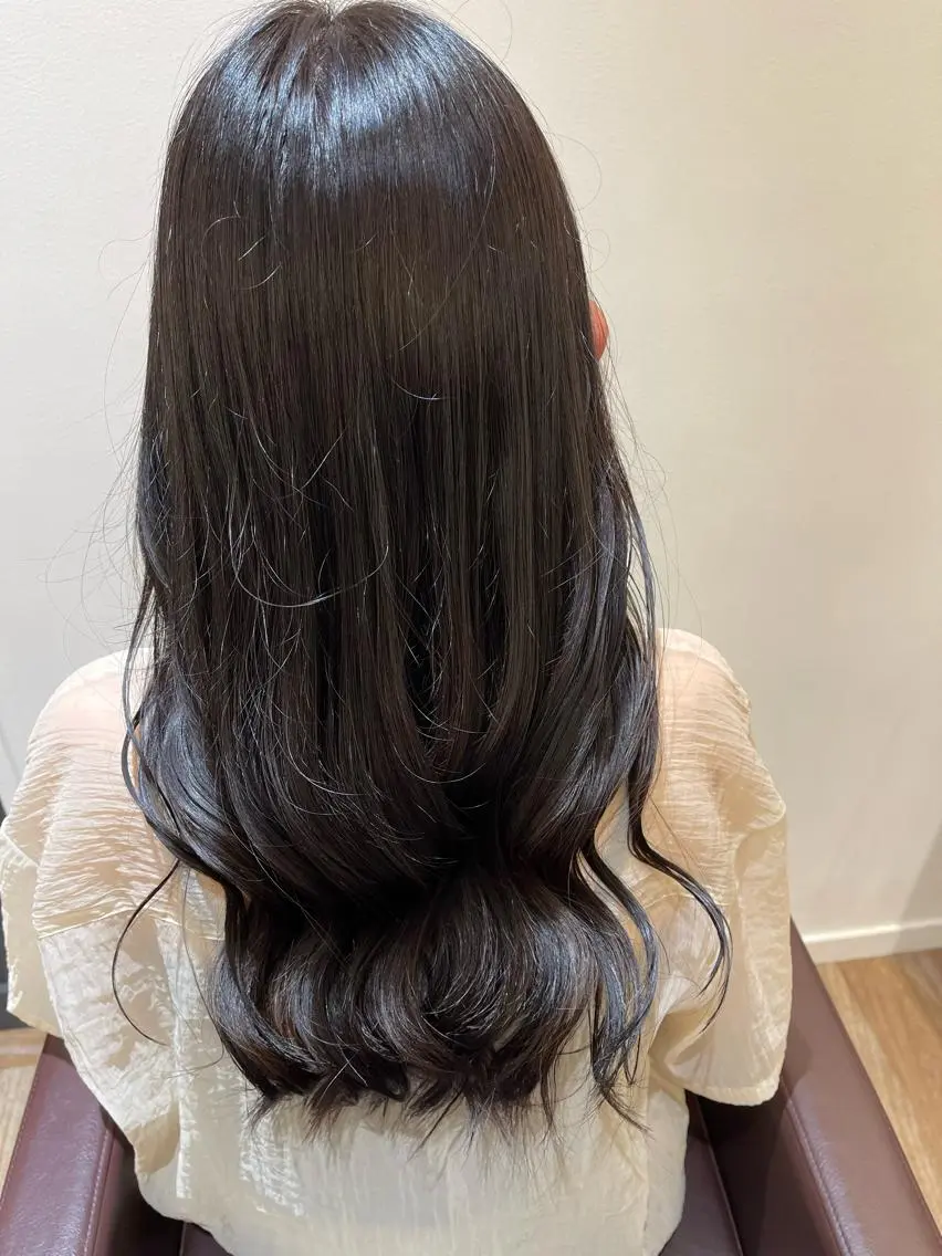 ロング ヘアカラー 【艶ｶﾗｰ/ｼｮｰﾄ 】田原 愛菜🐯のヘアスタイル