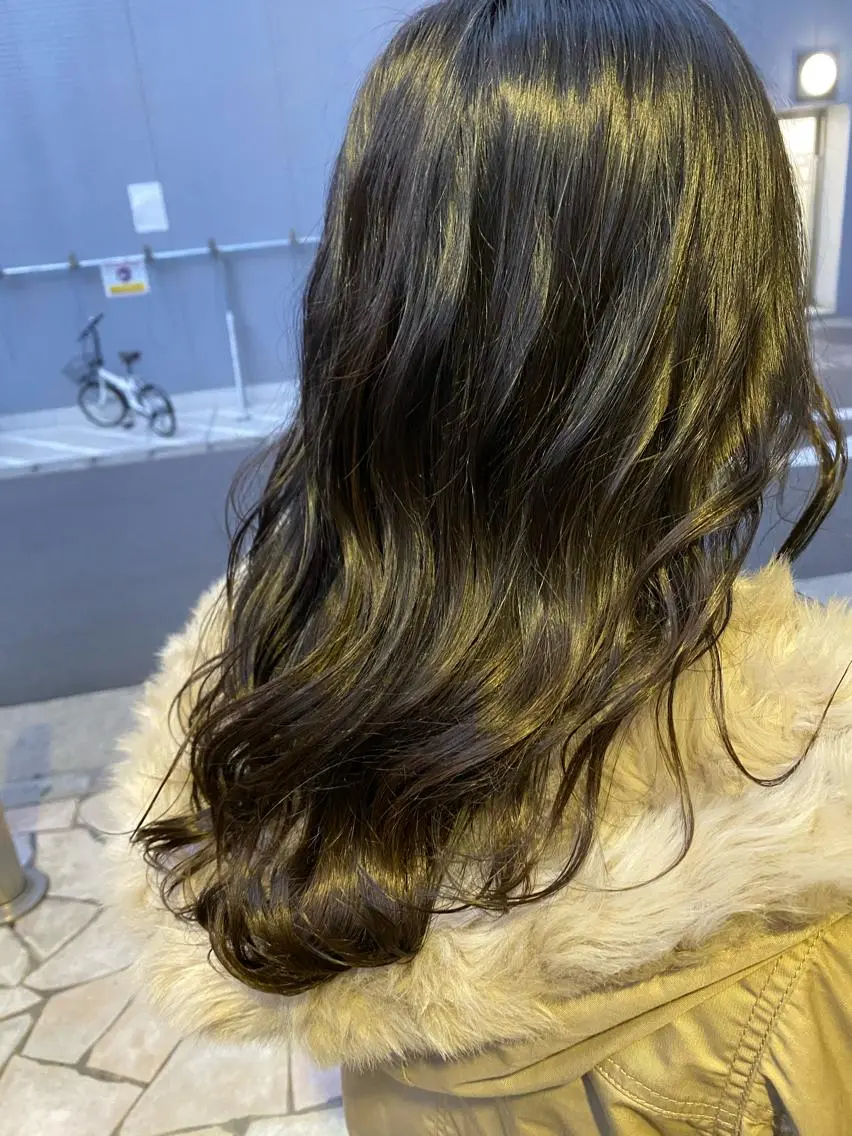 セミロング カラー 中尾 綺のヘアスタイル
