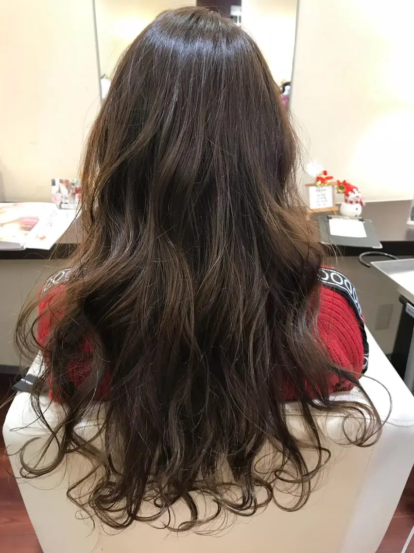 ロング カラー デザインカラー ハイトーンカラー イルミナカラー 似合わせカット 縮毛矯正 BIANCO北堀江 AKANEのヘアスタイル