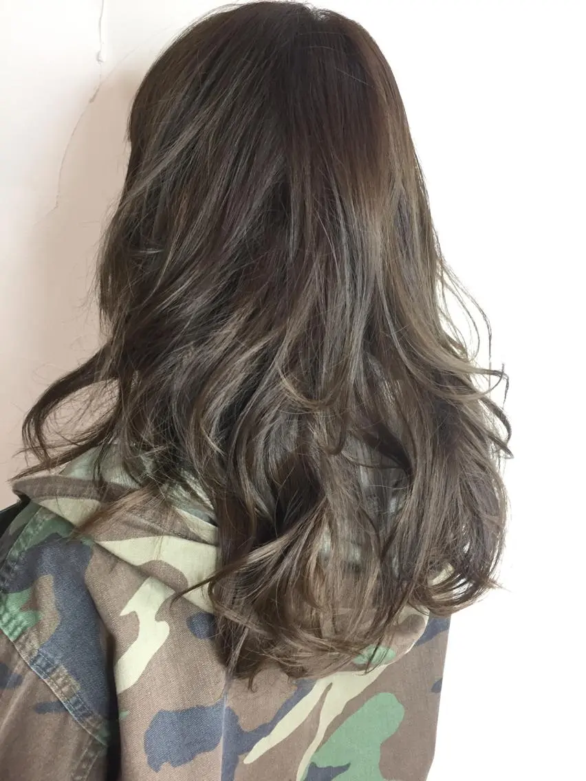 セミロング カット ヘアカラー トリートメント 四ッ家 裕【店長】のヘアスタイル