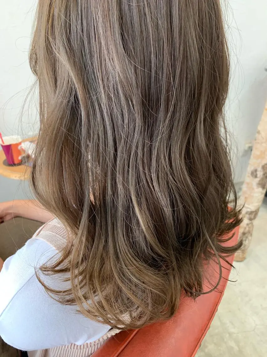 ロング カラー fio マナミのヘアスタイル