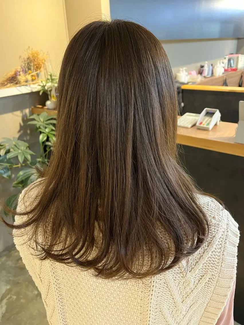 セミロング カラー ヘアアレンジ キッズ ネイル マツエク・マツパ アイブロウ 透明感カラー🤎 ゆりのヘアスタイル
