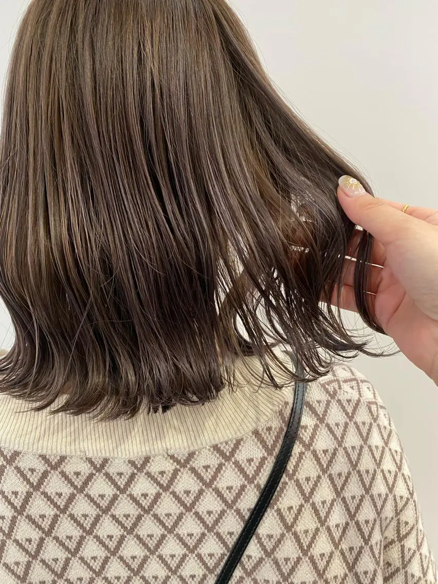 ミディアム カラー アッシュ ベージュカラー ブラウンカラー グレージュ ミルクティーブラウン .. meiのヘアスタイル