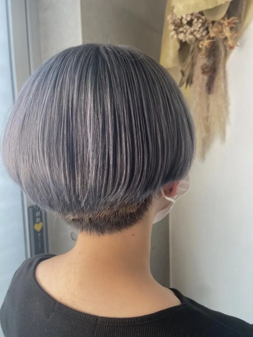 ショート カラー シルバー 後藤 卓哉のヘアスタイル