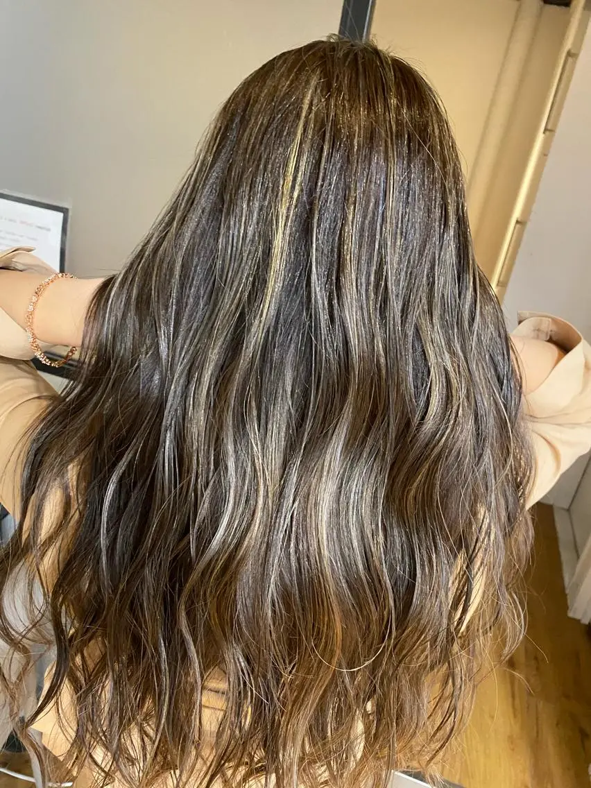 ロング カラー ヘアアレンジ ハイライトカラー ハイライト 久米 治仁のヘアスタイル