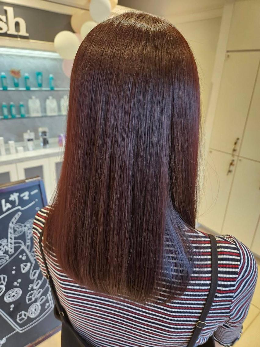 セミロング いのうえ ももかのヘアスタイル