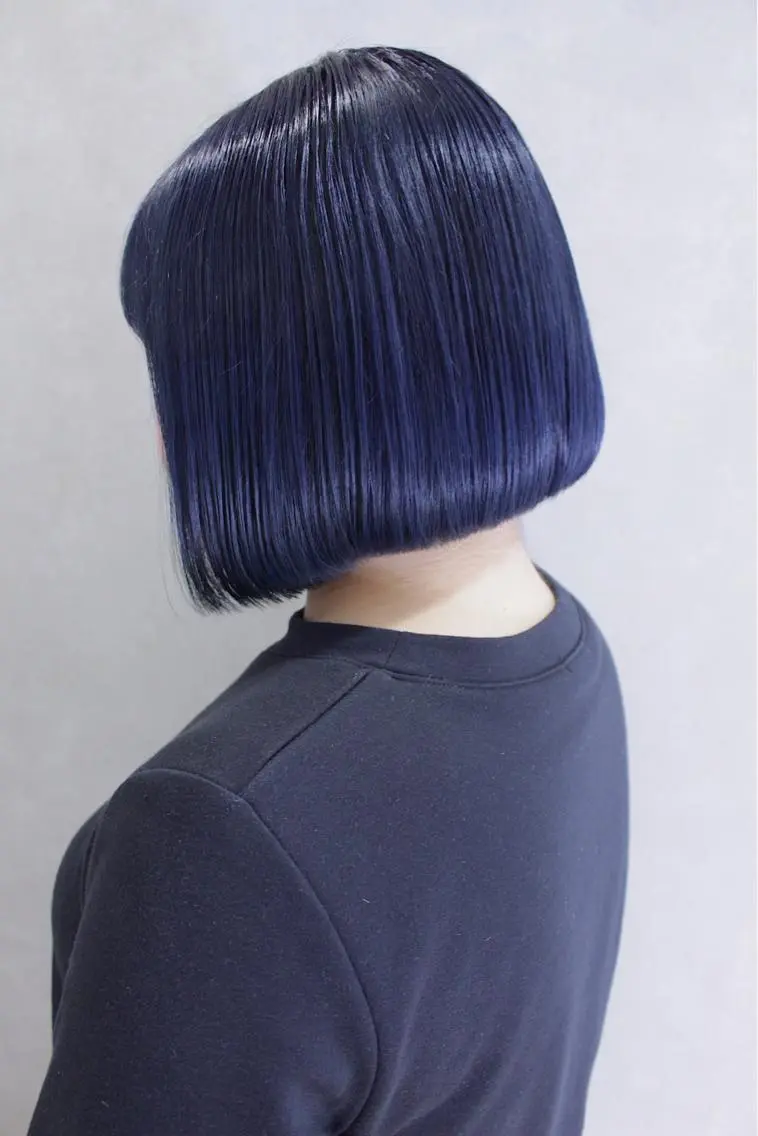 ショート カラー ヘアアレンジ ブルーカラー ネイビーカラー ヘアカラー トリートメント lani ブリーチ /ダブルカラーのヘアスタイル