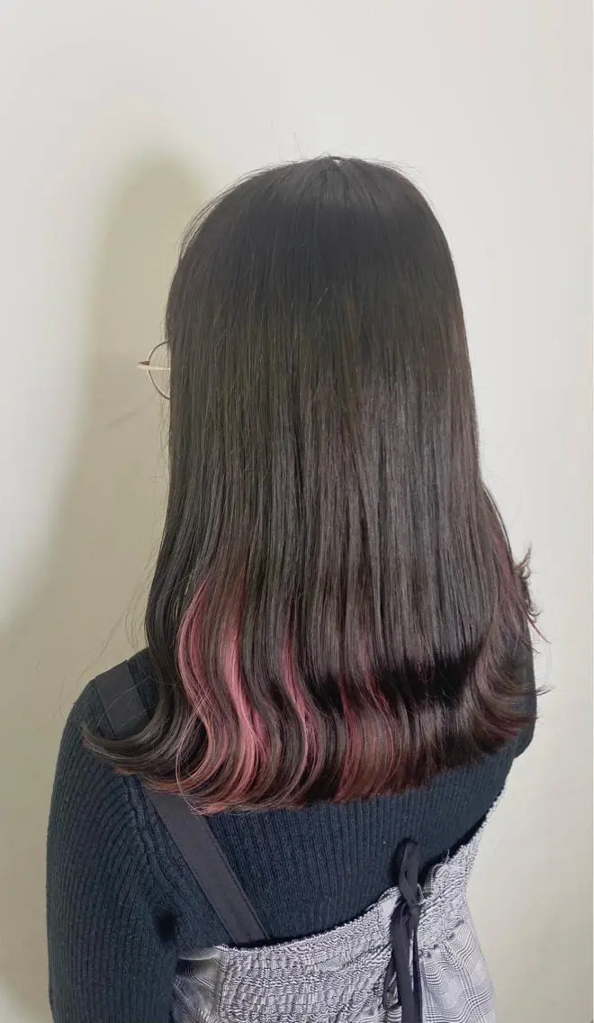 セミロング カラー ピンクカラー メンズ レイヤー ウルフ 弓木啓輔のヘアスタイル