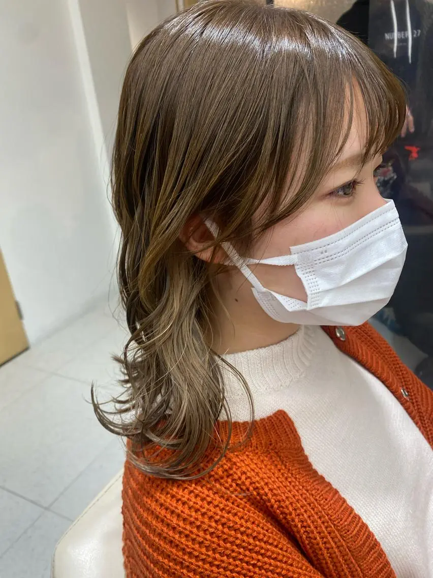 ミディアム カラー 安永 涼のヘアスタイル
