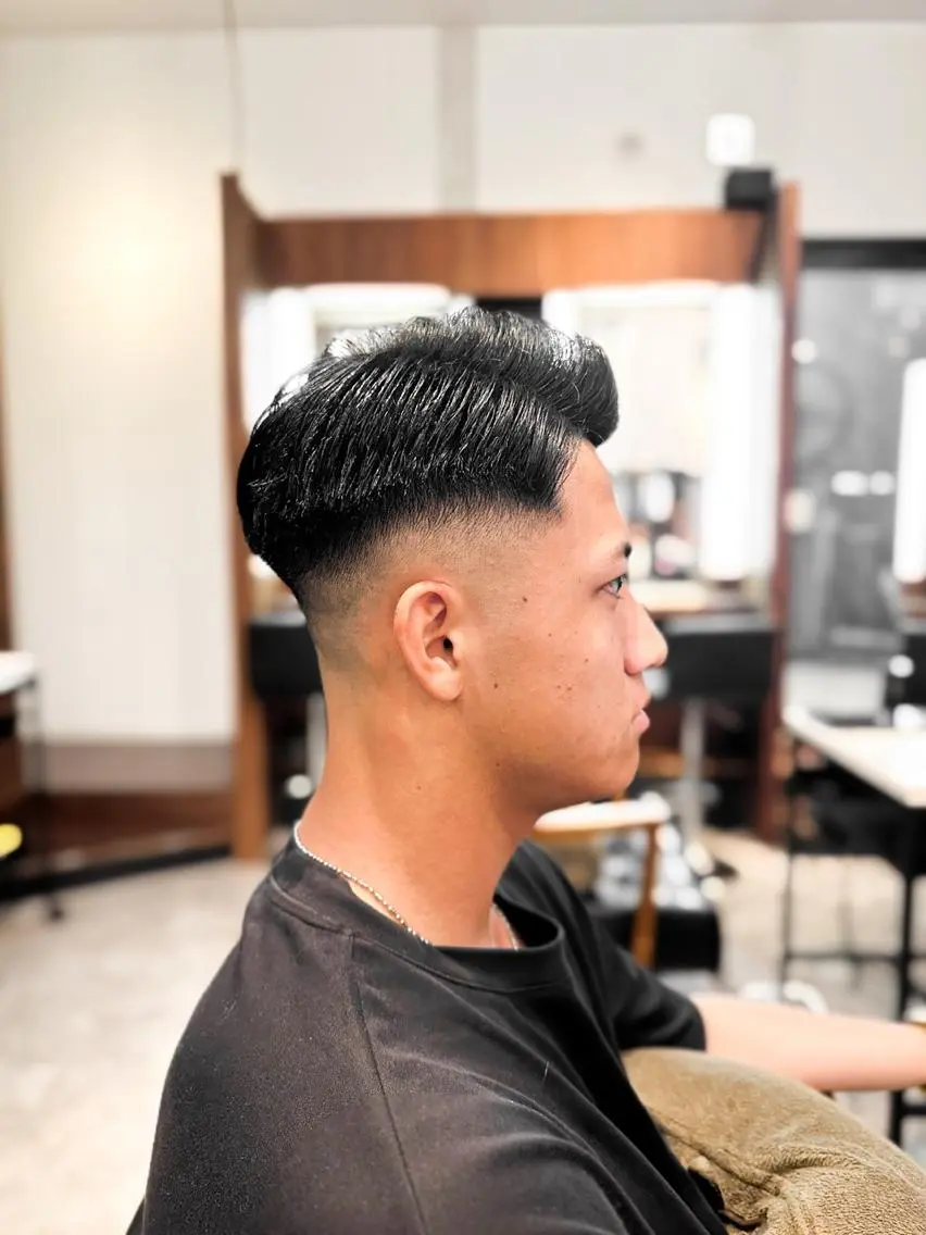 ショート カラー パーマ ヘアアレンジ メンズ キッズ フェードカット 七三 スキンフェード カット ヘッドスパ ブリーチカラー🔥 パーマ【佐々木凌平】のヘアスタイル