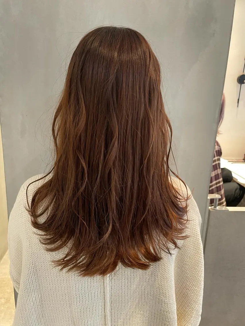 ロング ピンクブラウン 複雑履歴に対応ブリー チ無しダブルカラーのヘアスタイル