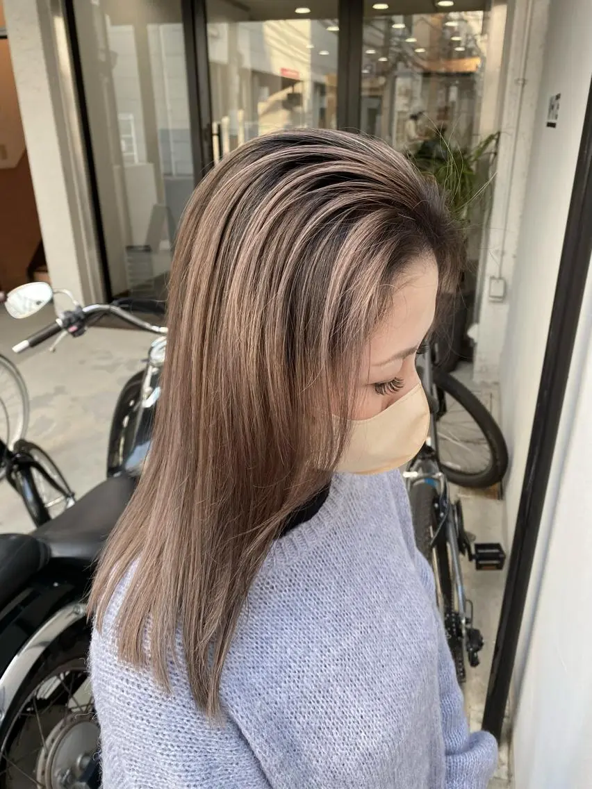 セミロング ヘアカラー バレイヤージュ 隅中秀弥のヘアスタイル