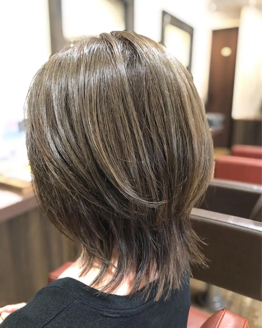ミディアム カット ヘアカラー トリートメント 伊藤 みきのヘアスタイル