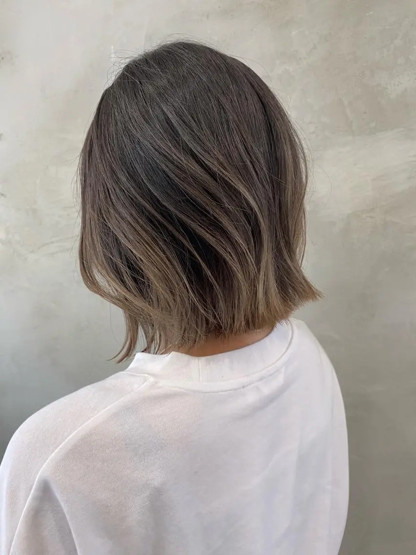 ショート カラー グラデーションカラー グレージュ ボブ カット ヘアカラー トリートメント 🫧透明感カラー🫧 OIKAWAのヘアスタイル