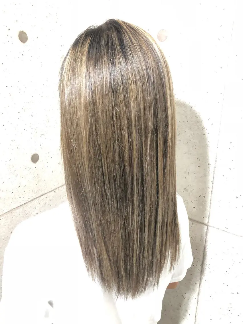 ロング カラー ハイライトカラー ハイライト カット ヘアカラー トリートメント miki 🦎のヘアスタイル