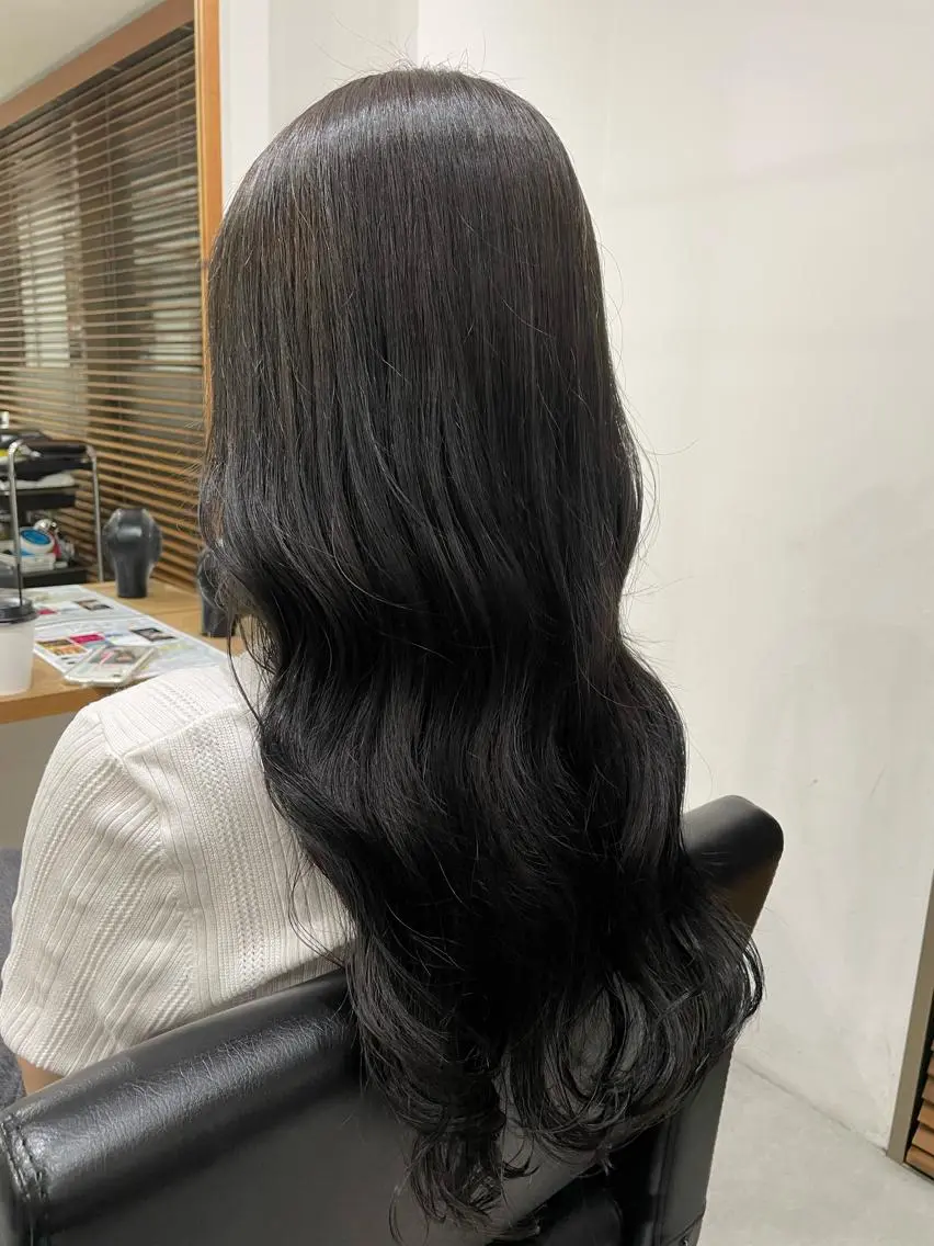 ロング 🐬脱白髪染めカラー 清水大世🐬のヘアスタイル