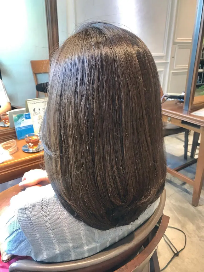 セミロング カラー ヘアアレンジ アッシュ アッシュブラウン ブラウンカラー カット ヘアカラー トリートメント ヘッドスパ 小林 佳祐のヘアスタイル