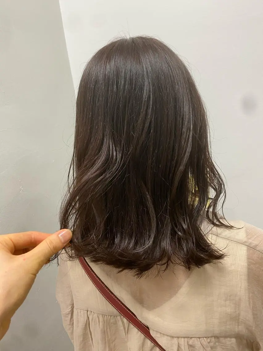 セミロング カラー パーマ ヘアアレンジ ネイル マツエク・マツパ 韓国風ベージュ🤎 赤みなし🌿横浜🤎のヘアスタイル