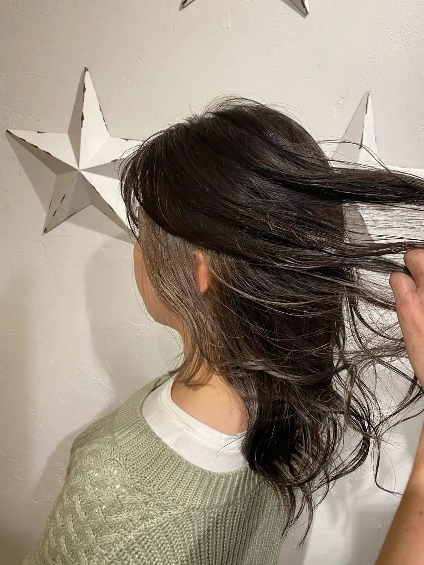ロング 伊藤 光成のヘアスタイル