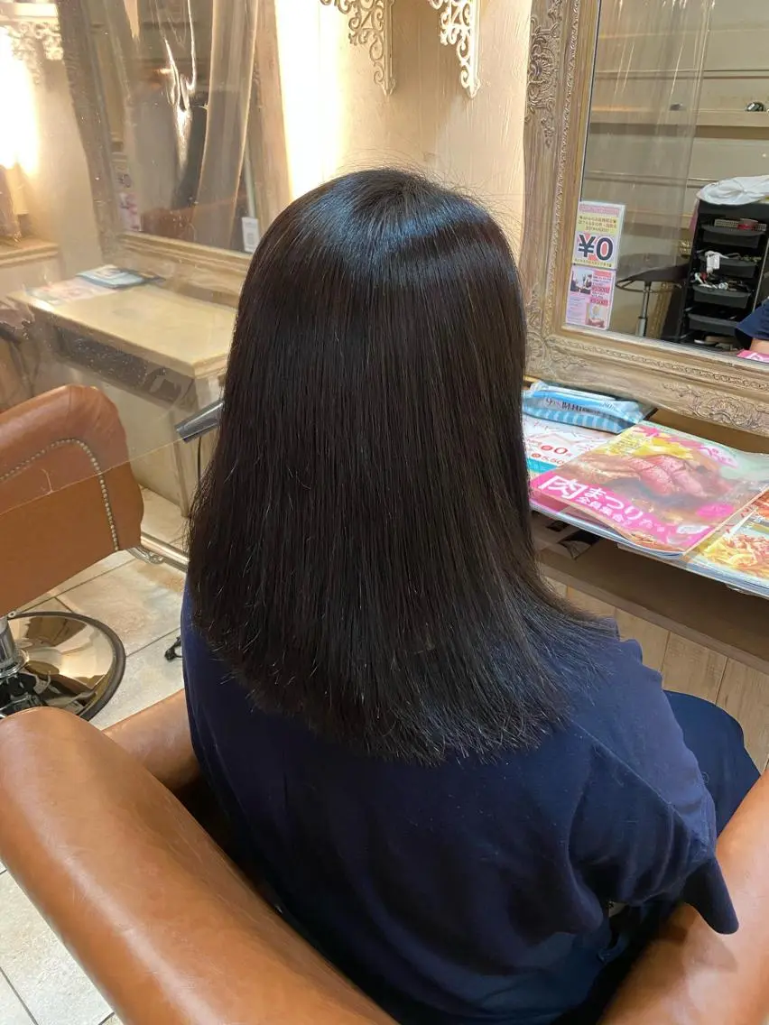 ミディアム 井上 日菜乃のヘアスタイル