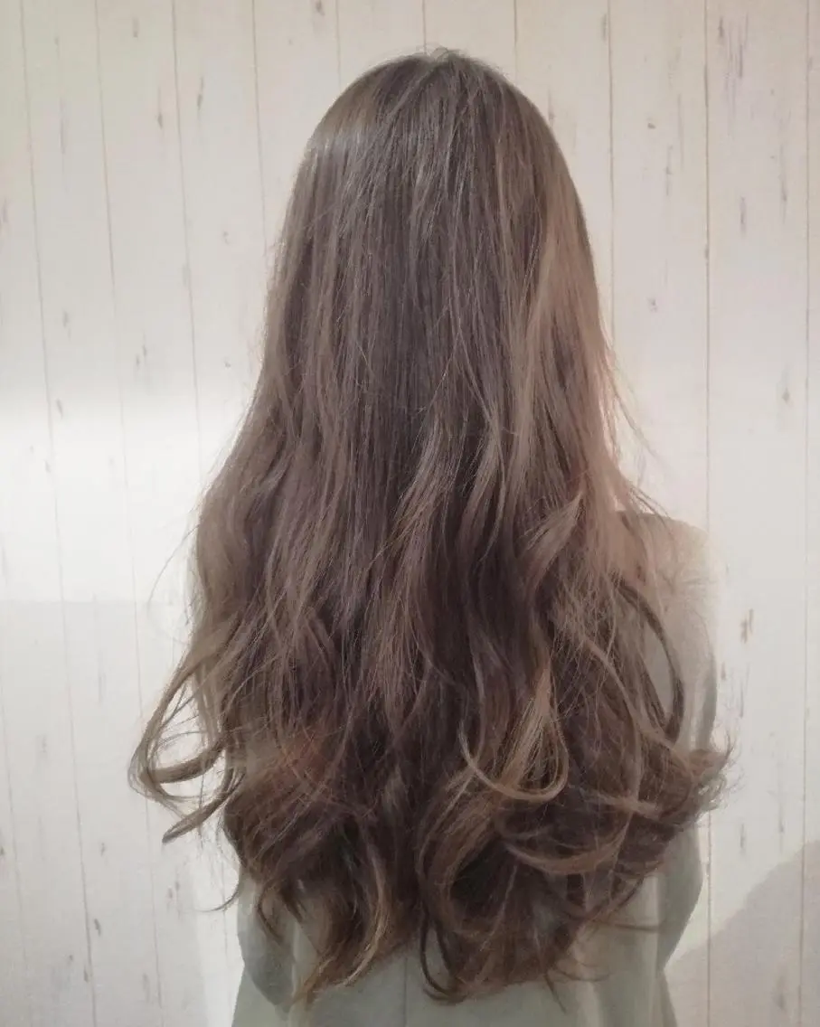 カラー ロング アッシュ ベージュカラー 西川 敏夫のヘアスタイル