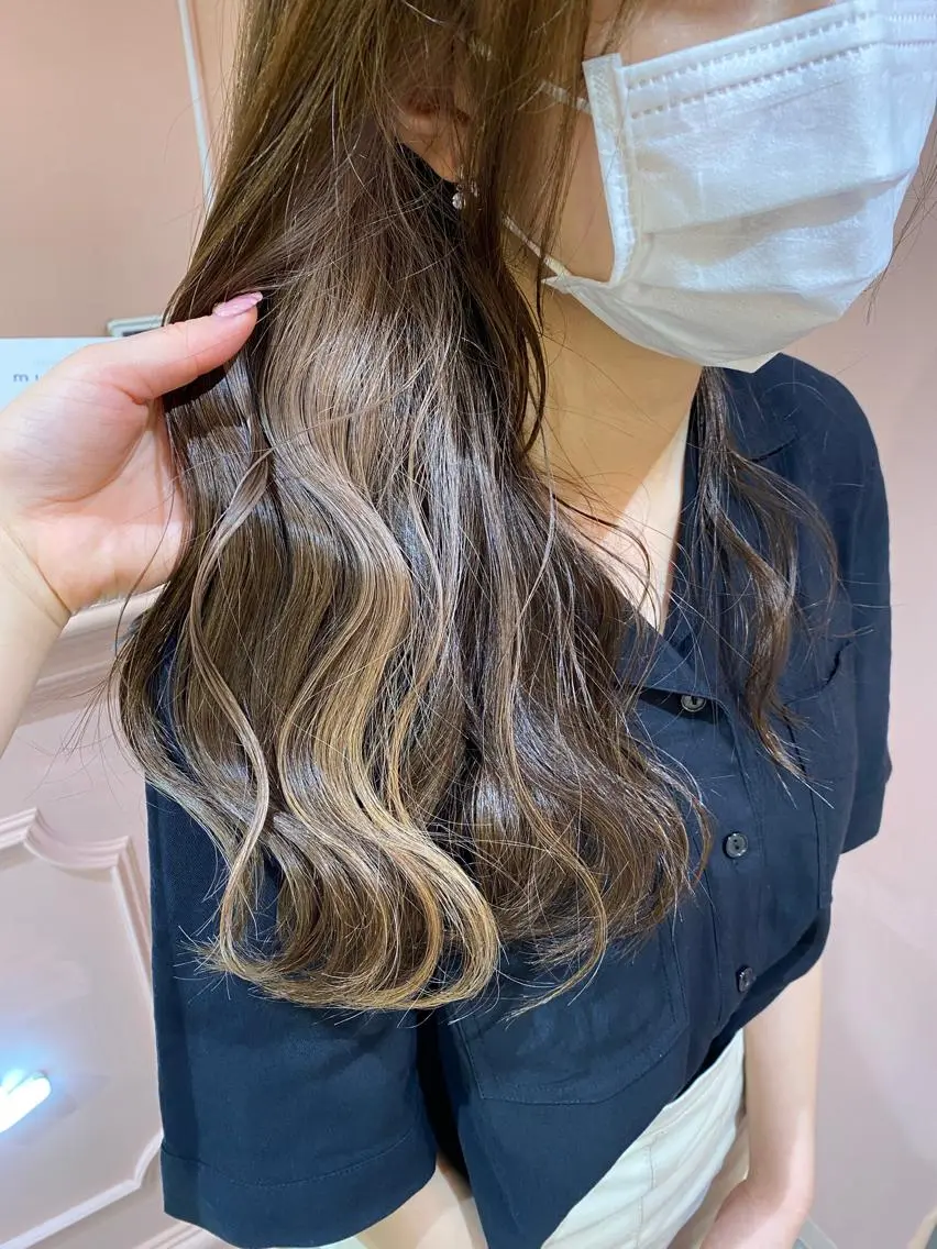 セミロング カラー グレージュ インナーカラー ミルクティーグレージュ RIYA❤︎ Aujuaソムリエのヘアスタイル