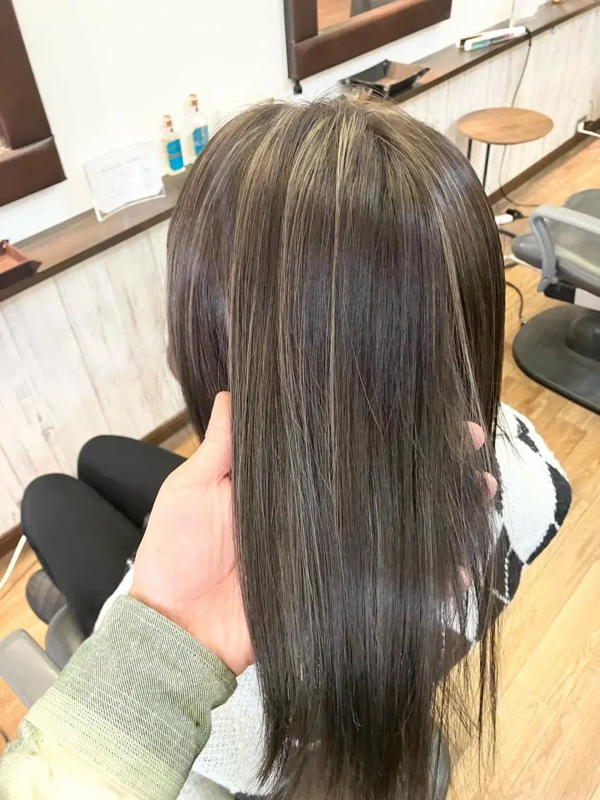 ロング カラー ハイライトカラー ハイライト ヘアークルーズ ピースのヘアスタイル