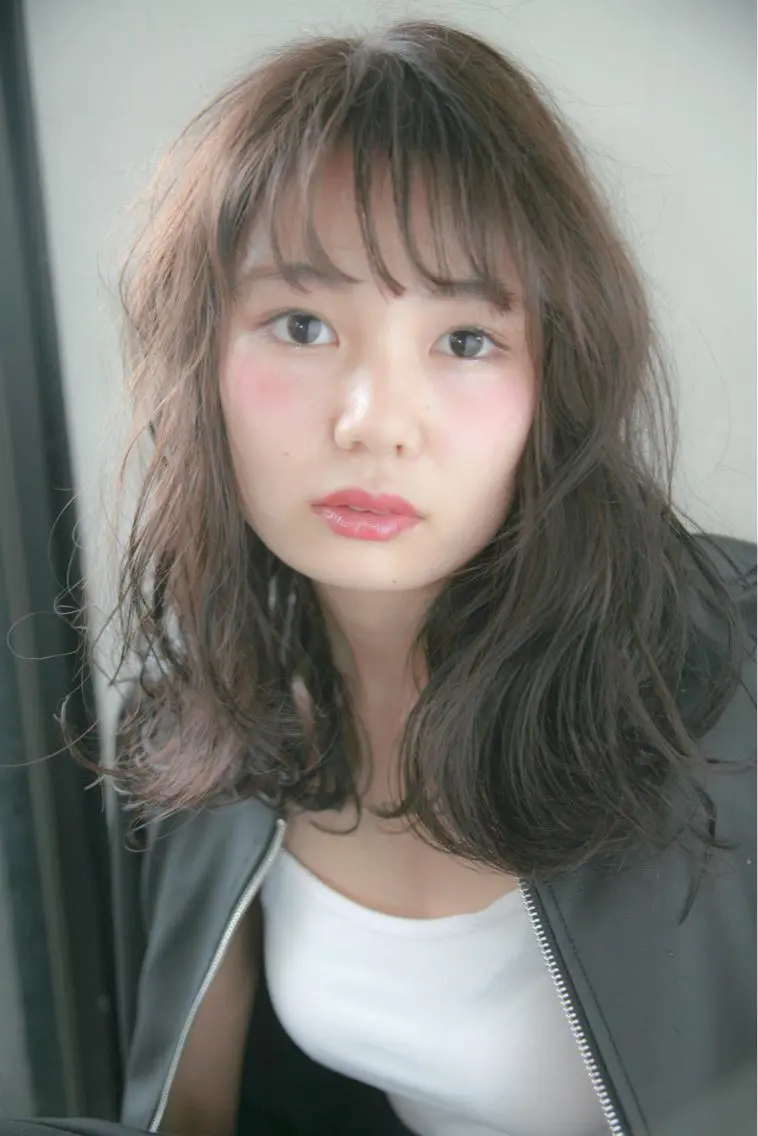 セミロング 髪質改善縮毛矯正 専門店のヘアスタイル