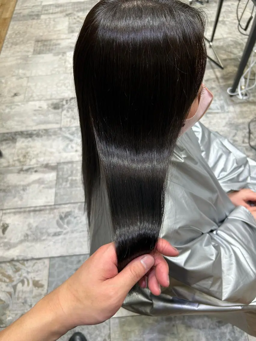 ロング カラー パーマ バレイヤージュ ブリーチ ケアブリーチ ダブルカラー ハイライトカラー カット ヘアカラー 縮毛矯正 トリートメント 銀座✨レイヤーカット 顔まわり/坂本亜裟海のヘアスタイル