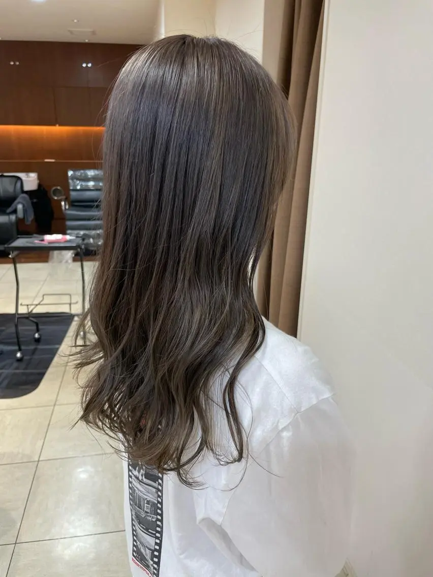 ロング カラー ヘアアレンジ ヘアカラー トリートメント 【Sweep】おじま のぞみのヘアスタイル