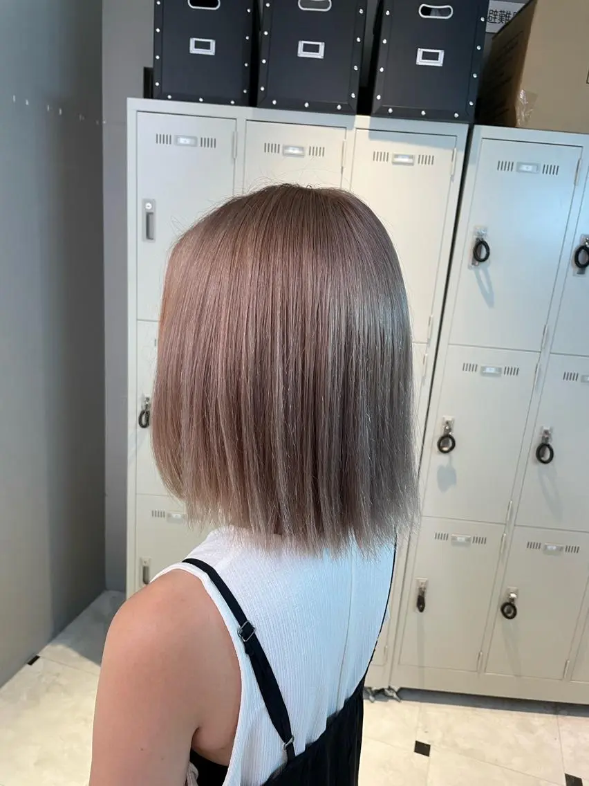 ミディアム ヘアカラー トリートメント ブリーチ✖️ 縮毛LANDのヘアスタイル