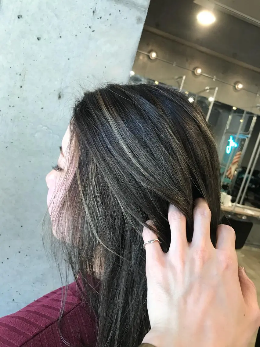ロング カラー グレージュ ハイライトカラー ハイライト 竹嶌 健吾のヘアスタイル