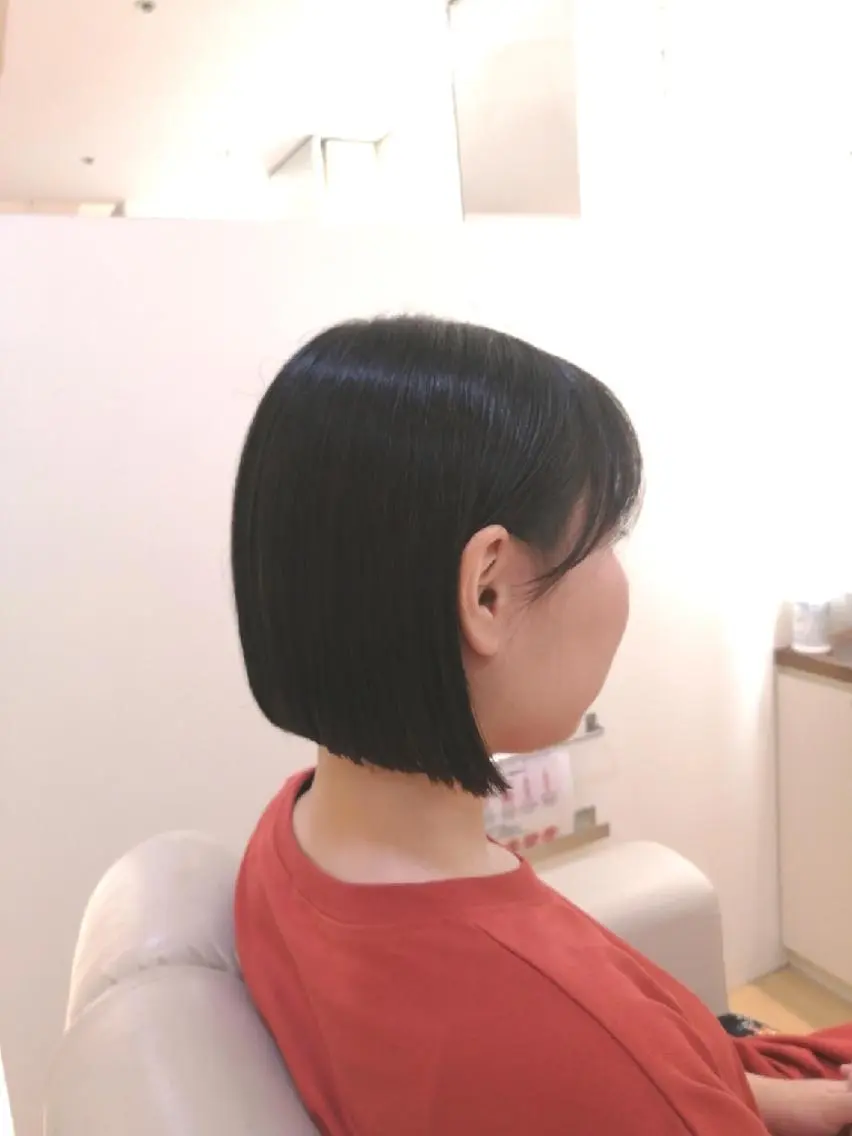 ショート ヘアカラー 鈴木 さやかのヘアスタイル