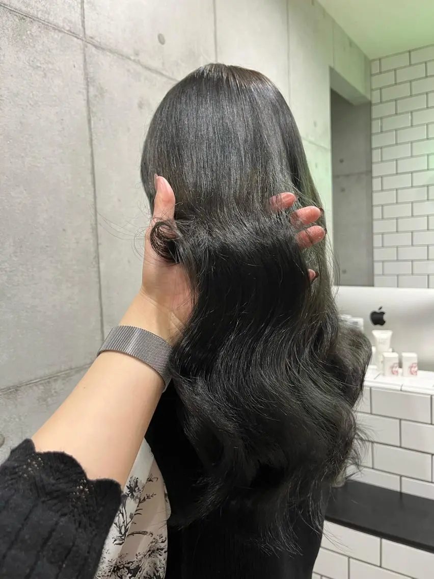 ロング カラー ヘアカラー トリートメント ヘッドスパ ヘアセット newi赤羽 HINATAのヘアスタイル