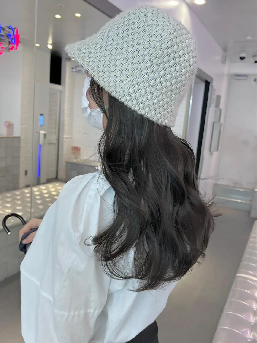 ロング カラー ヘアアレンジ アッシュ アッシュグレー アッシュグレージュ グレージュ 天神レイヤーカット No.1💖マユカのヘアスタイル