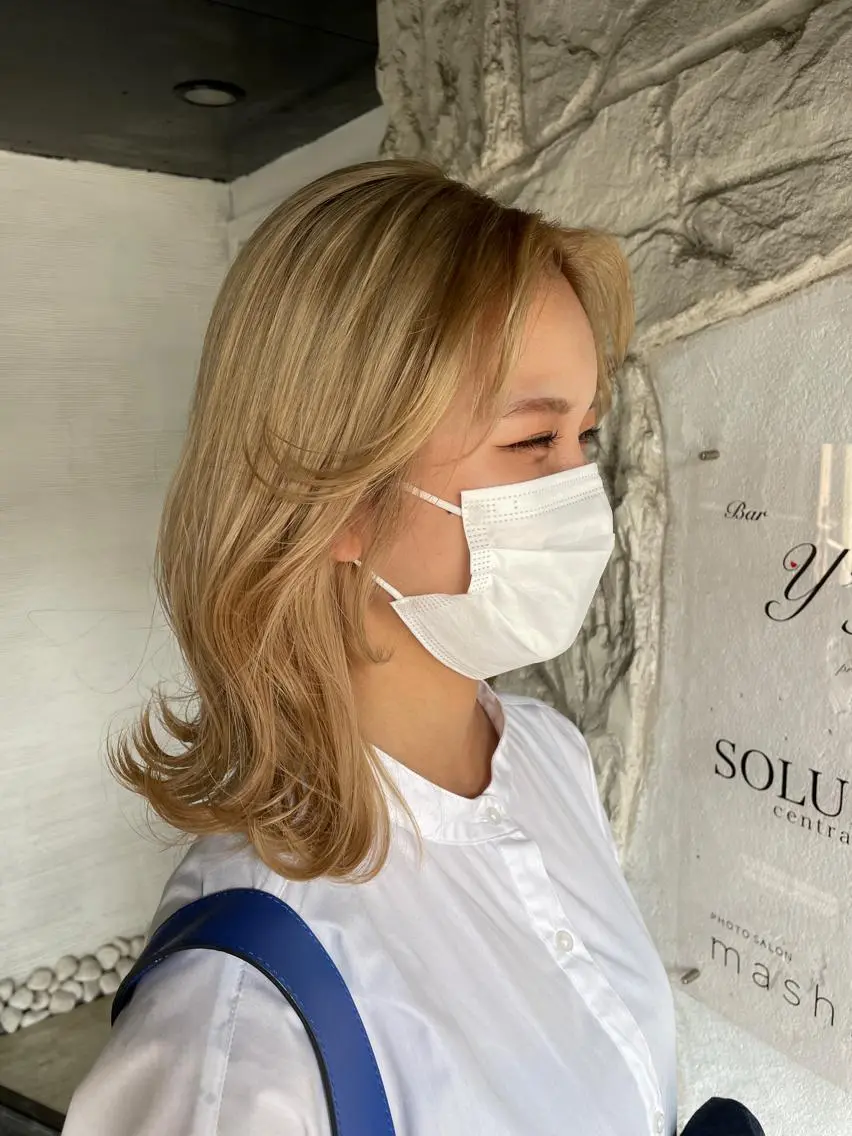 セミロング カラー ベージュカラー ダブルカラー ホワイトベージュ ヘアカラー トリートメント 末石 智のヘアスタイル