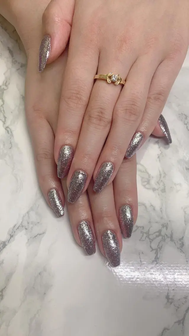 ネイル はな💎ネイル ワンホン、長さ出しのネイルデザイン
