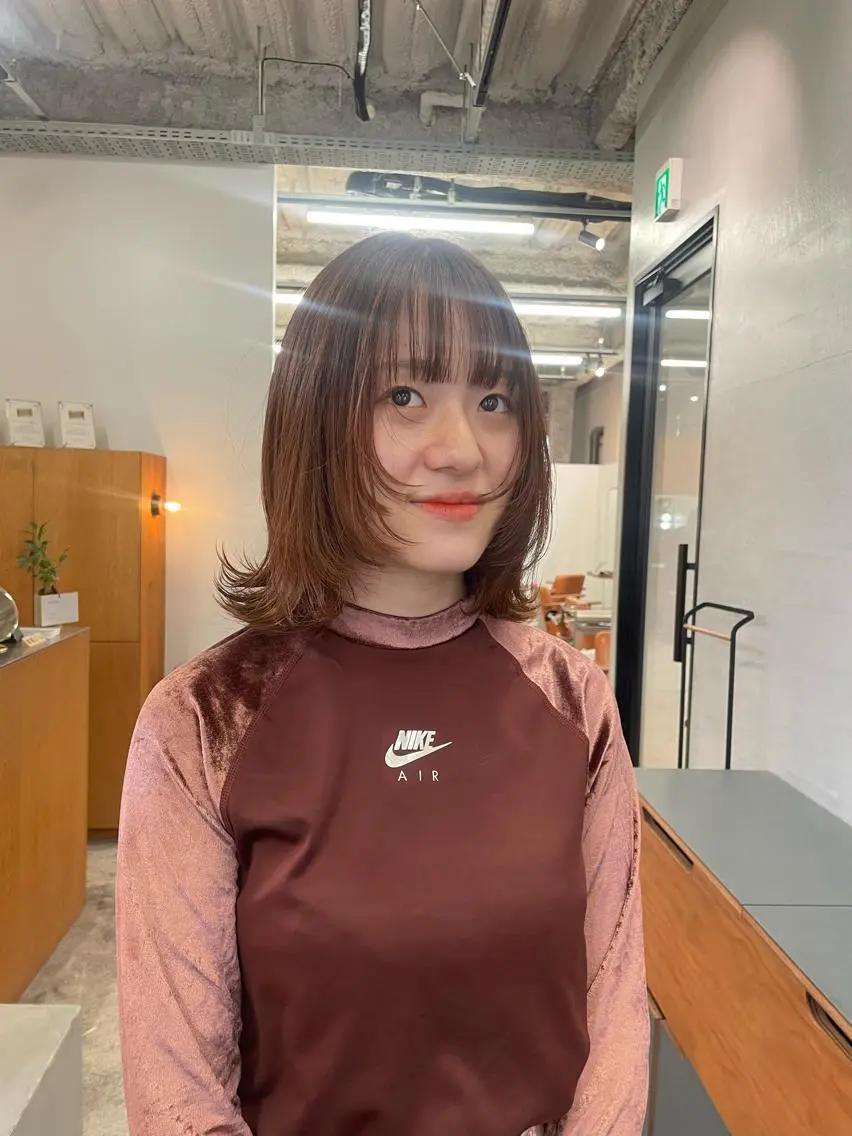 ミディアム オレンジブラウン カット ヘアカラー トリートメント DEEokazaki hina.Oのヘアスタイル